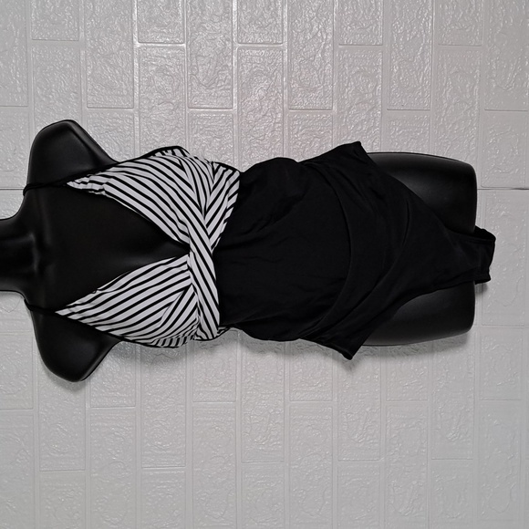 Molybell Women's One Piece Tummy Control V Neck Swimsuit XL - Picture 4 of 9